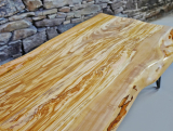 Truhlárna ve stodole – Konferenční stolek ze 600 let staré olivy – 1