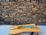 Truhlárna ve stodole – Olivový stůl s epoxidovým jezírkem – 3
