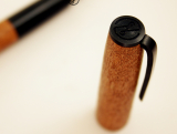 Kayu Egino - Černé plnící pero ze dřeva Kafrovníku