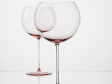 Lukáš Houdek – BUBBLES sklenice na víno, křiš%tálová, modrá, černá a růžová – 1