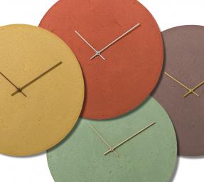 Nástěnné hodiny z betonu Clockies Elements 50, barevené odstíny