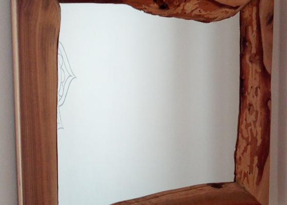J&R Wood Design – Zrcadlo z třešňového dřeva 